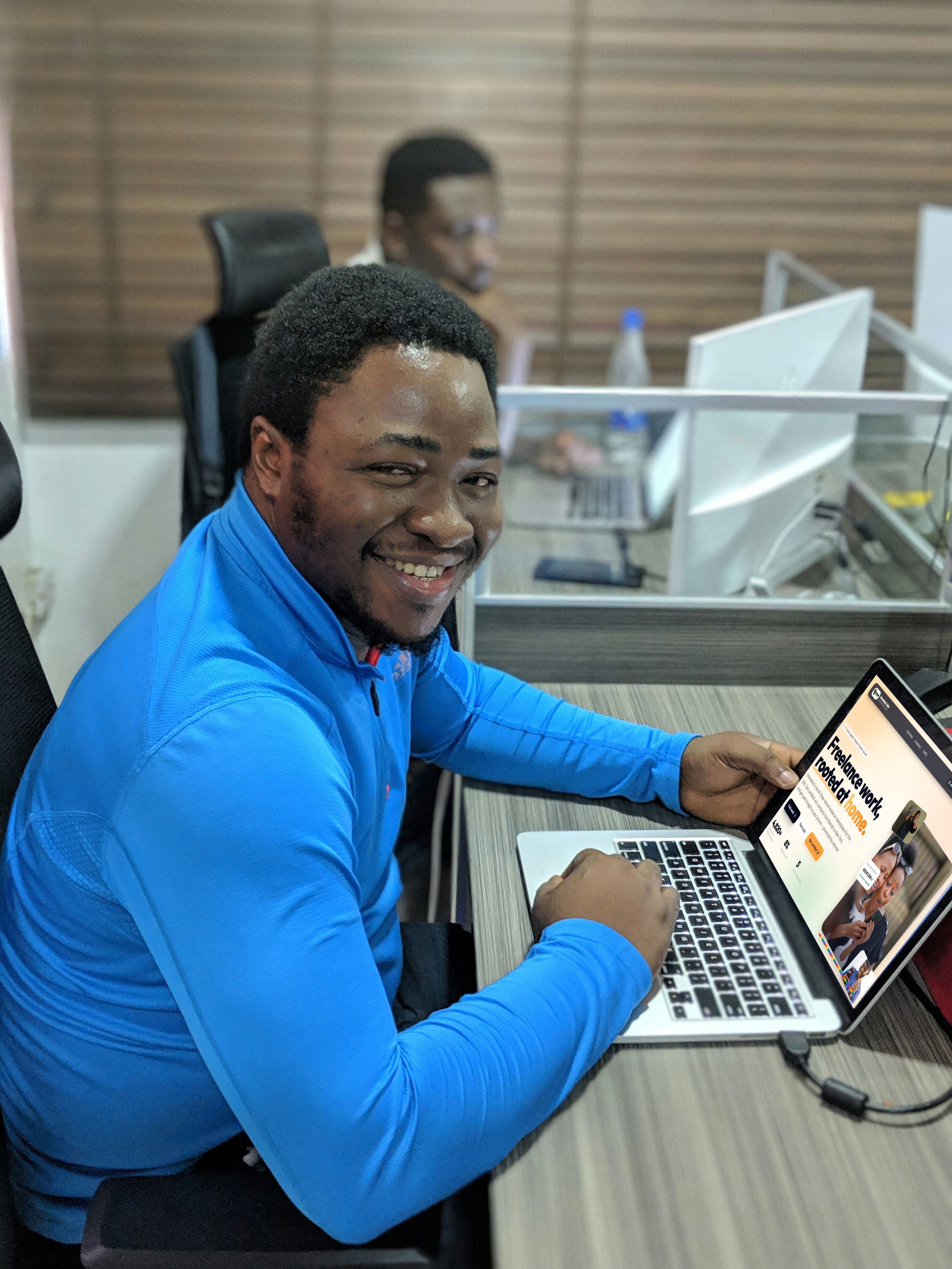 African freelancer studying